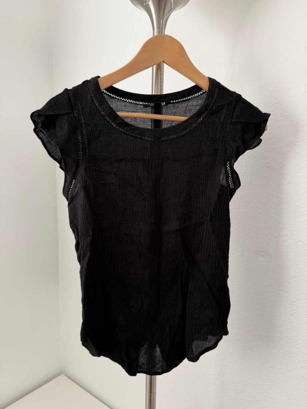 Sweet Wanderer Black Textured Flutter Sleeve Tee